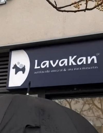 baño automático para perros - autolavado de perros - LavaKan Alcorcón - baño perros